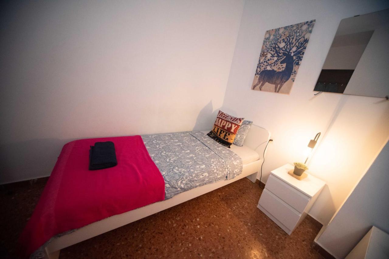 Eixample Private Rooms Barcelona Eksteriør bilde