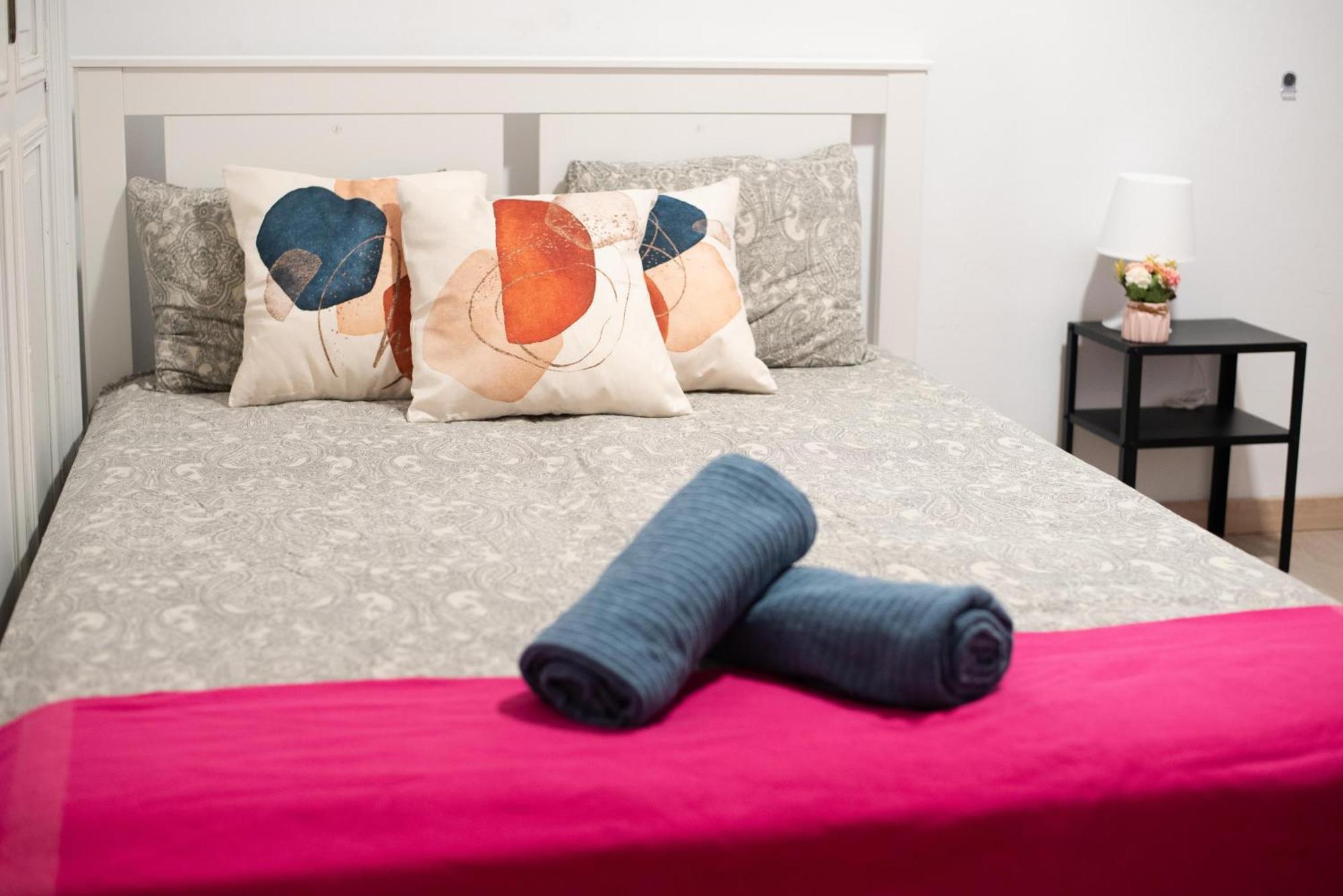 Eixample Private Rooms Barcelona Eksteriør bilde