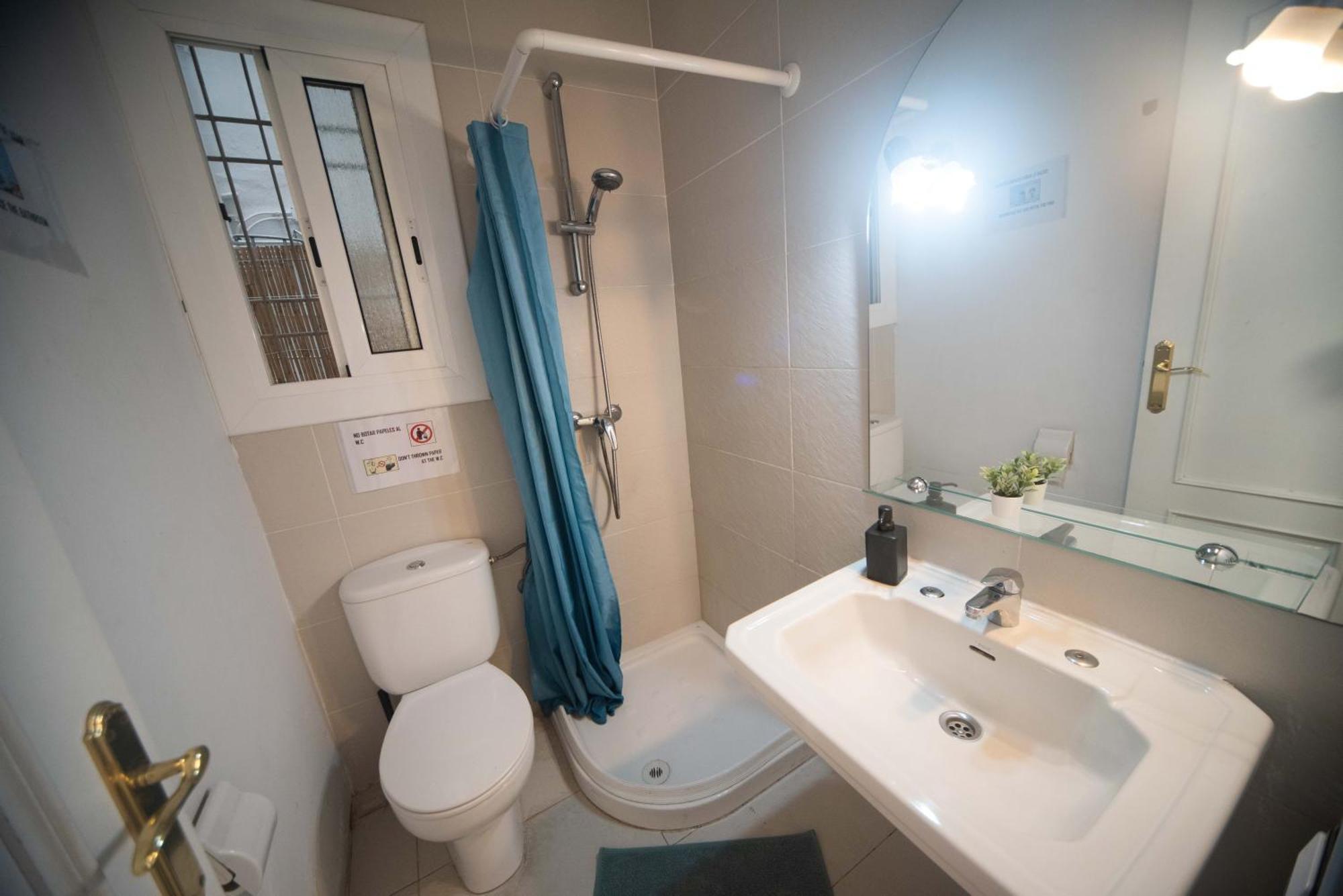 Eixample Private Rooms Barcelona Eksteriør bilde